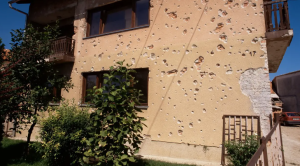 Ratni zločinac hrvatska kuća izrešetana mecima i gelerima