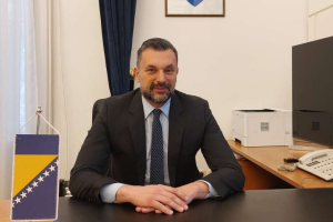 Ministar vanjskih poslova BiH Elmedin Konaković telefonski je razgovarao s turskim ministrom vanjskih poslova Mevlutom Cavusogluom.