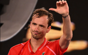 Sebastian Korda u je trećem kolu Australian Opena je sa 7:6 (7), 6:3, 7:6 (4) izbacio Rusa Danila Medvedeva