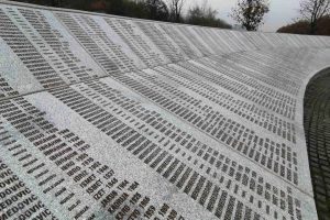 Memorijalni centar Srebrenica-Potočari objavio je poziv za volontiranje da se, s ciljem doprinosa očuvanju sjećanja na genocid i Srebrenicu