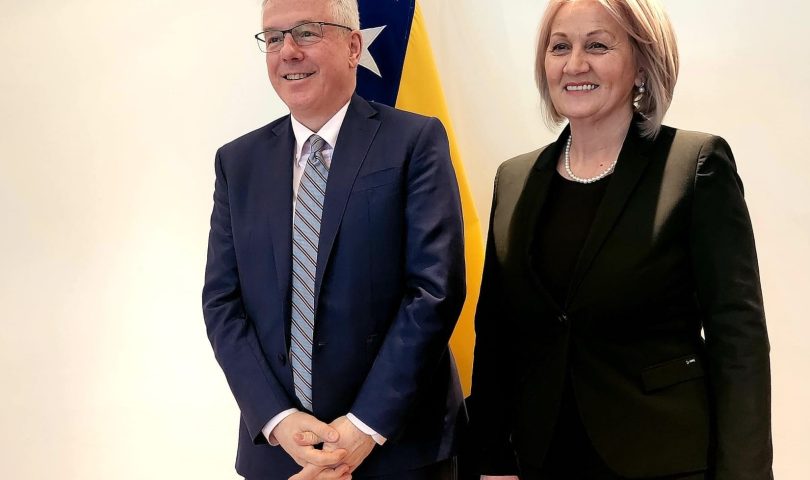 Predsjedateljica Vijeća ministara BiH Borjana Krišto sastala se danas u Sarajevu sa ambasadorom SAD u BiH Michaelom Murphyjem