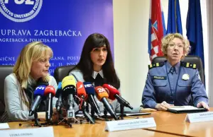 Policija dvije žene i policajka govore ispred mikrofona zagreb ubistvo