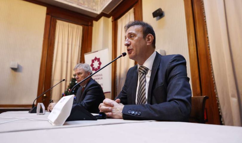 Suad Kurtćehajić je ukazao na to da je predsjednik RS Milorad Dodik personifikacija secesionističke i iredentističke politike u BiH