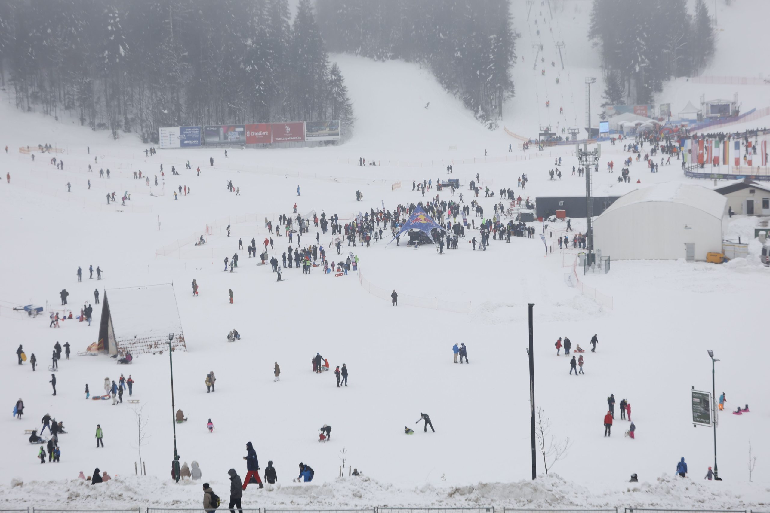FIS Europa bjelašnica staza skijašai snijeg