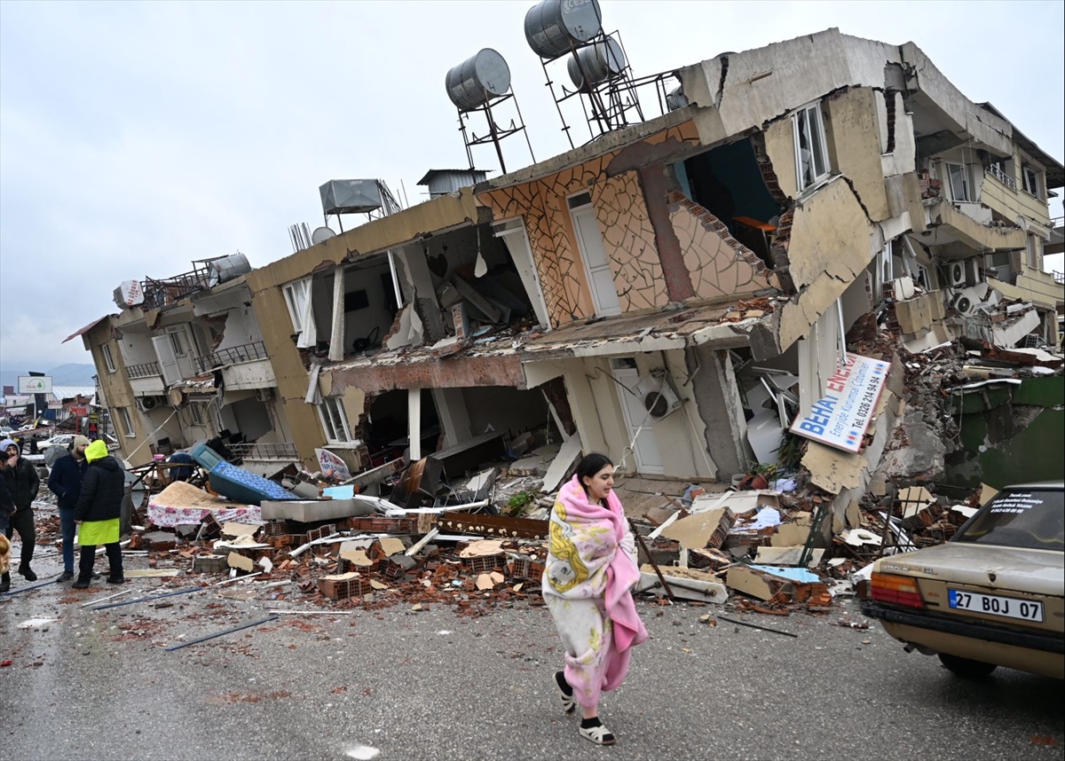 Broj mrtvih raste nakon zemljotresa u Turskoj i Siriji