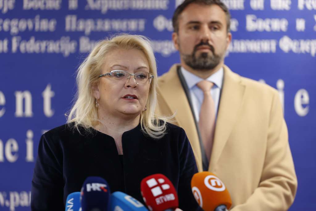 Lidija Bradara najavljuje sastanak rukovodstva FBiH, Igor Stojanović