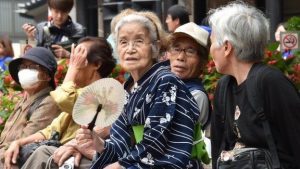 Profesor na američkom Yaleu Yusuke Narita iznio je šokantnu ideju kojom je praktično predložio masovno samoubistvo za starije ljude u Japanu