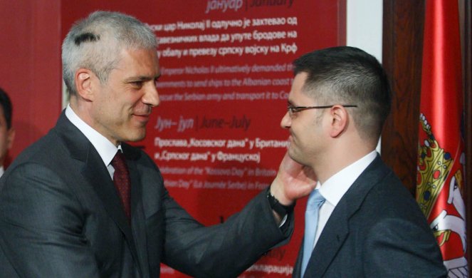 nadimci srbijanskih političara tadić tapše po obrazu jeremića