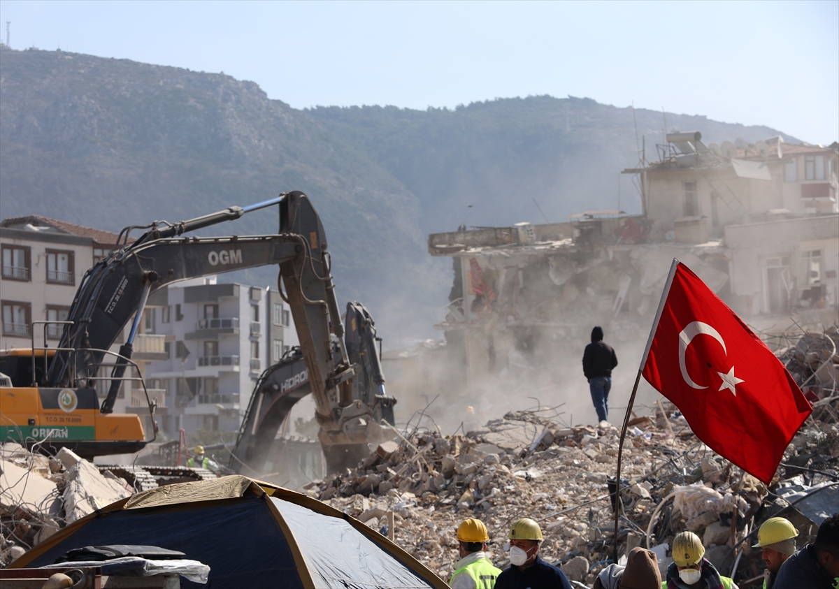 Turska zemljotres srušene zgrade turska zastava