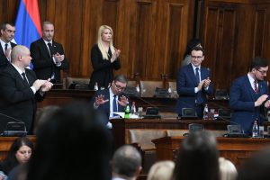 Skupština Srbije, Vučiću neugodno, aplaudirali mu, SNS