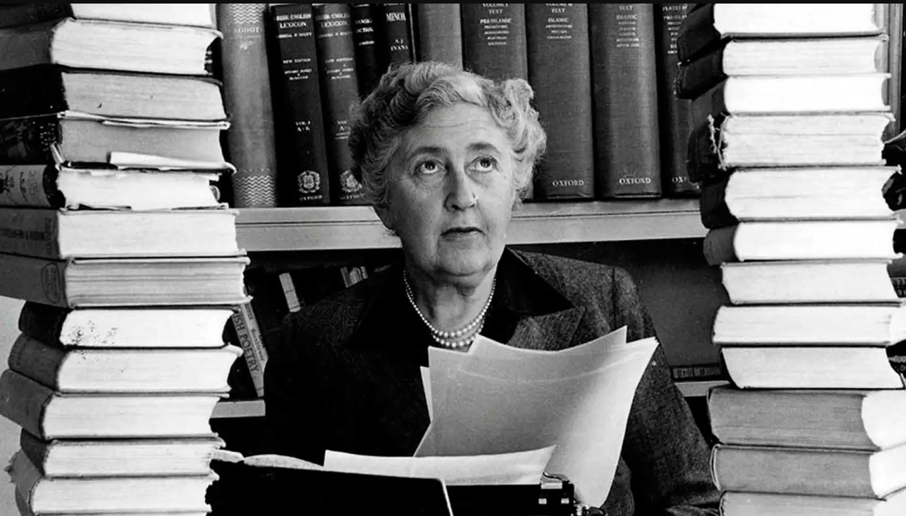 romani Agathe Christie, Agatha Christie