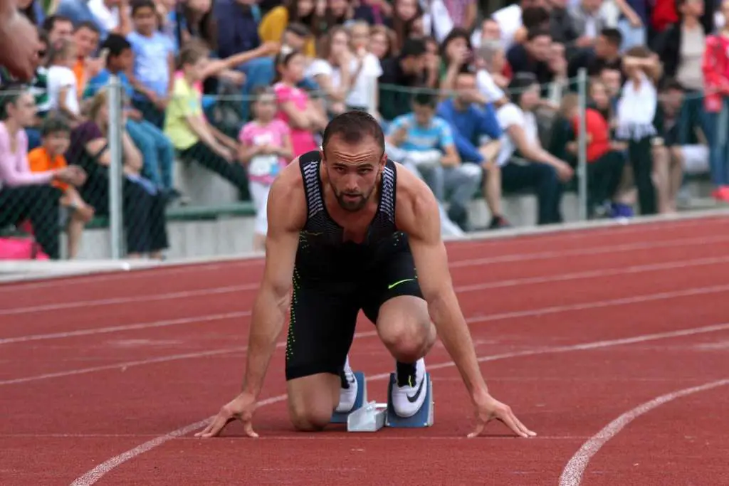 Zeničanin Amel Tuka, pobijedio je u četvrtoj kvalifikacijskoj trci te je izborio plasman u polufinale u trci na 800 metara