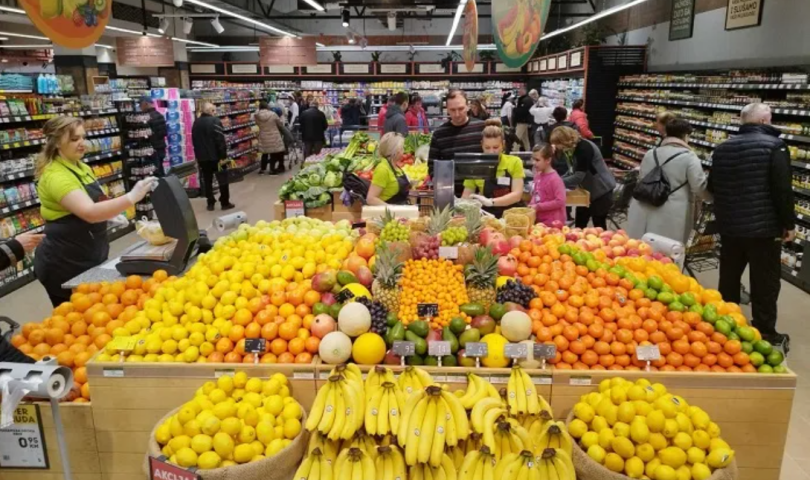 Domaći trgovački lanac Crvena jabuka market, danas je otvorio novu poslovnu jedinicu u Vitezu, u okviru tržnog centra MD-CITY