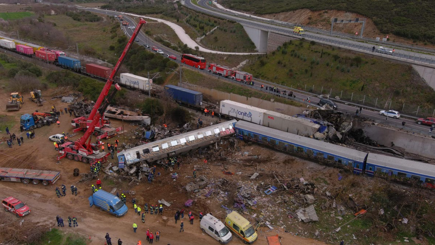Grčki premijer Kyriakos Mitsotakis u nedjelju je zatražio oprost od porodica 57 poginulih u najgoroj željezničkoj nesreći u zemlji