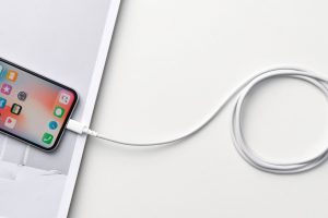Zašto se iPhone puni sporije