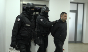 pritvor za Aleksandra Nikolića privođenje