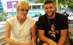 Najbolja bh. košarkašica svih vremena Razija Mujanović je sa Roditeljskom kućom “Srce za djecu oboljelu od raka” organizovala aukciju