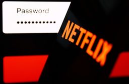 U Ujedinjenom Kraljevstvu i SAD-u u četvrtak je stupilo na snagu novo Netflixovo pravilo o zabrani dijeljenja lozinki među korisnicima