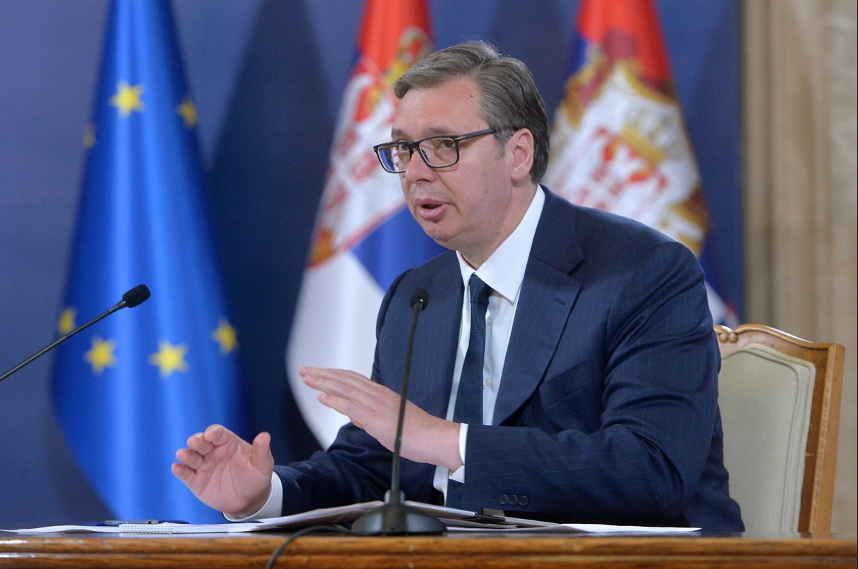 Aleksandar Vučić da zaustavlja Dodika