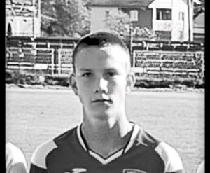 Mladi nogometaš iz Viteza Bruno Alilović preminuo je u nedjelju u 15. godini života. Od njega se na društvenim mrežama oprostili iz NK Romari