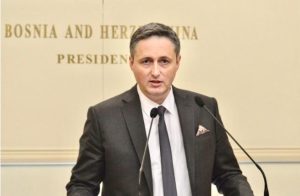 Bećirović: EU da zaustavi Dodika