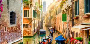 Venecija je jedno od najromantičnijih mjesta na svijetu, no nije tajna da je smještaj u ovom prekrasnom gradu vrlo skup