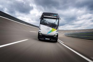 Na tržište stiže Mercedes-Benz električni kamion na baterije za prijevoz na velike udaljenosti. Svjetska premijera je 10. oktobra 2023.