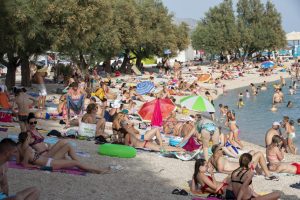Privatni iznajmljivači u Hrvatskoj žale se da su im apartmani i kuće prazni, da ih čeka katastrofalna sezona, da gostiju nema.