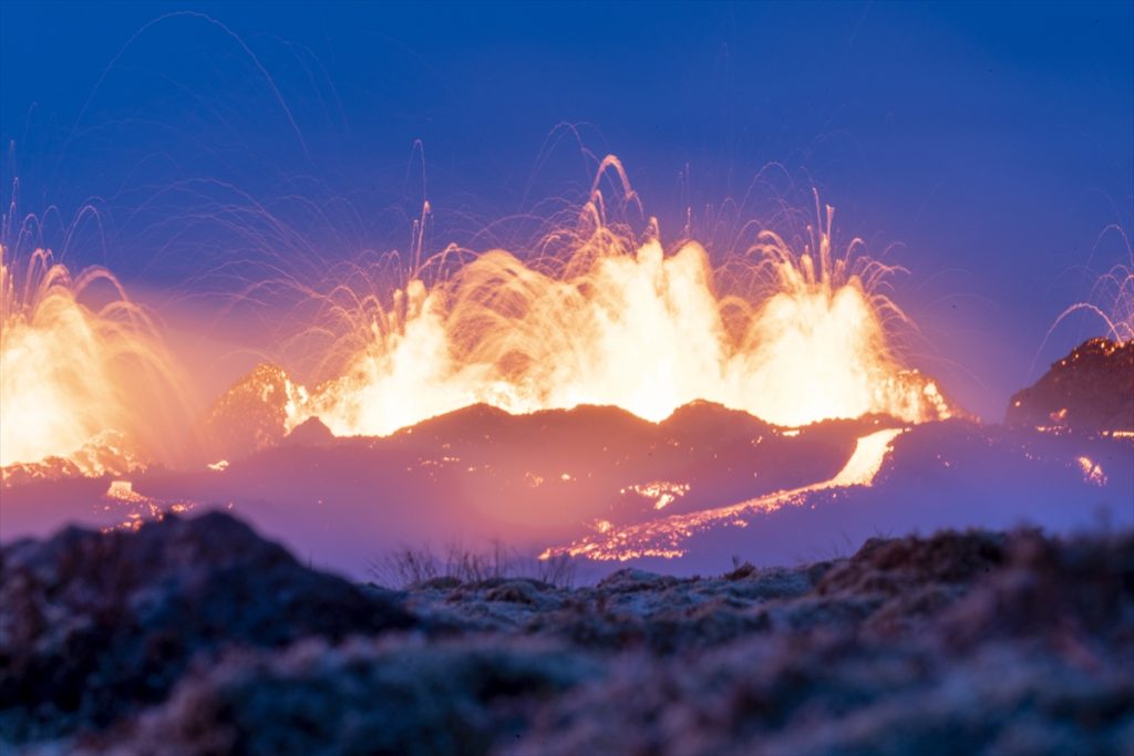 Vulkan Fagradalsfjall na poluostrvu Reykjanes na Islandu počeo je da izbacuje lavu treći put u dvije godine.