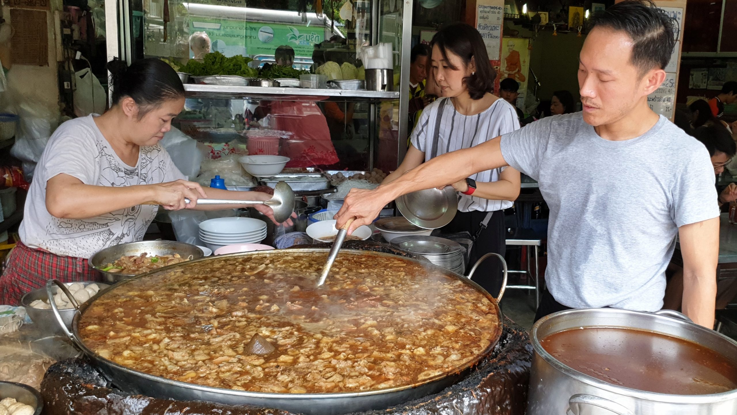 Možda na prvi pogled ne zvuči najprivlačnije, ali jedna od jedinstvenih poslastica Bangkoka je supe koja neprestano krčka već pedeset godina