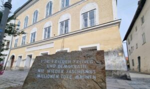 Rodna kuća Adolfa Hitlera bit će preuređena, a radovi će početi 2. oktobra, objavilo je austrijsko ministarstvo unutrašnjih poslova