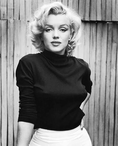 Hugh Hefner izdvojio je bogatstvo da bi ga ukopali pored Marilyn Monroe ...